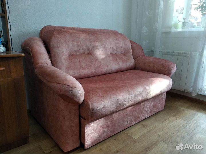 Перетяжка и ремонт мебели