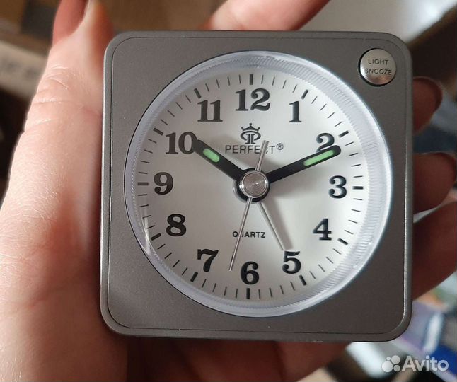 Будильник новый