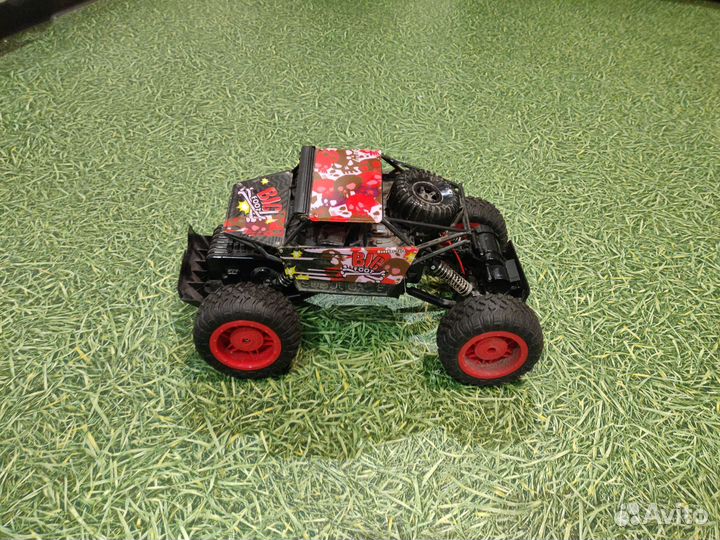 Машина на радиоуправлении внедорожник