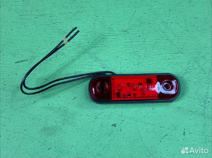 Фонарь габаритный красный LED 9V-36V накладной \Universal 014373106