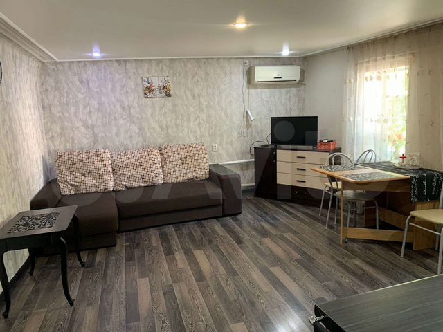 2-к. квартира, 42 м², 1/1 эт.