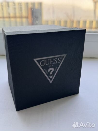 Наручные часы Guess