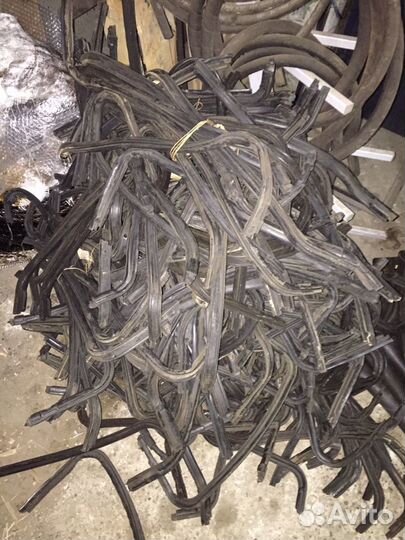 Уплотнитель стекла вентиляции двери правый газ-66