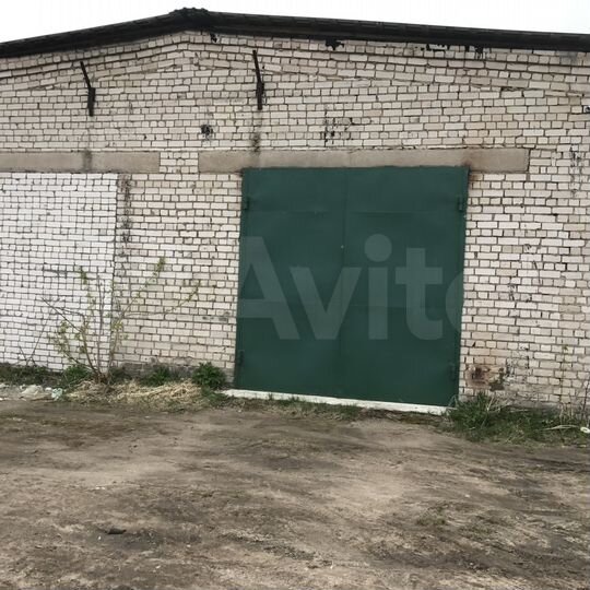 Гараж, > 30 м²