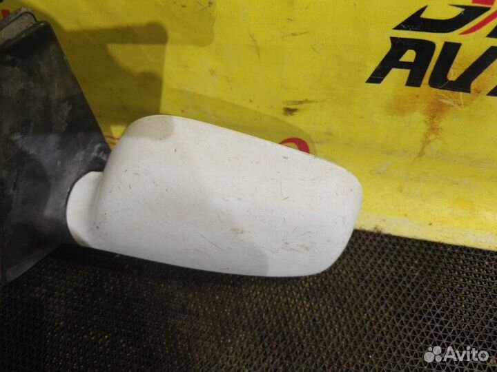 Зеркало левое Toyota Bb NCP30