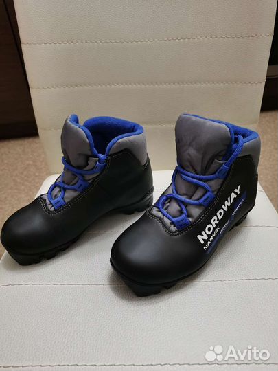 Лыжные ботинки 30