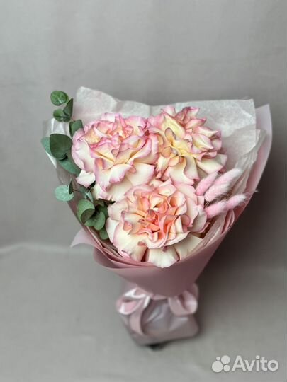 3 Французские розы с оформлением