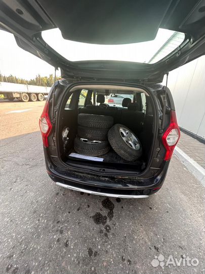 Dacia Lodgy 1.5 МТ, 2016, 215 000 км