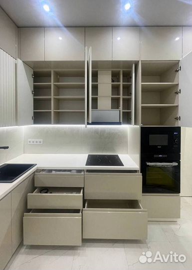 Красивая кухня на заказ собственное производство