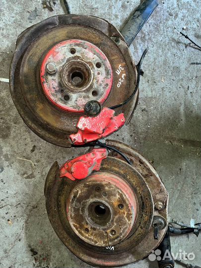 Кулак задний левый правый W210 Mercedes E class