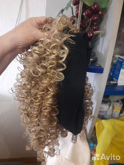 Парики женские