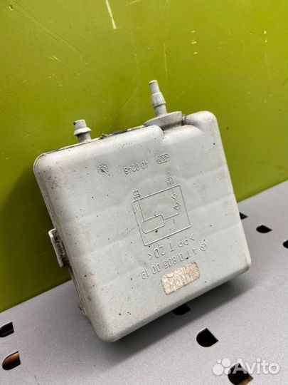 Вакуумный ресивер Mercedes-Benz E-Class W210