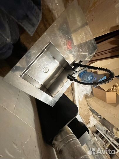 Раковина со смесителем