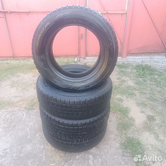 Toyo Observe GSi-5 225/65 R17 149S