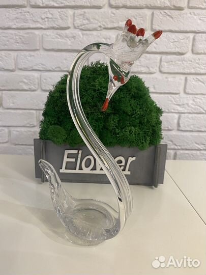 Статуэтки стекло - Чебурашка и Лебедь