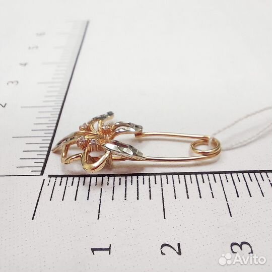 Брошь с синтетическим камнем Золото