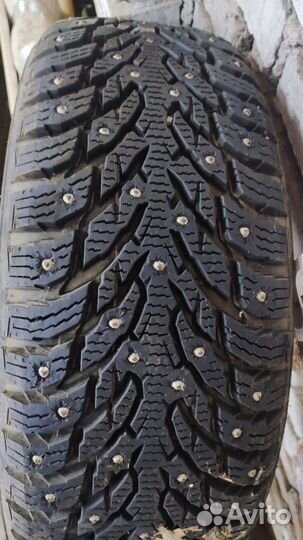 Nokian Tyres Hakkapeliitta 9 SUV 215/65 R16 102T