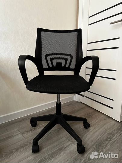 Компьютерное кресло