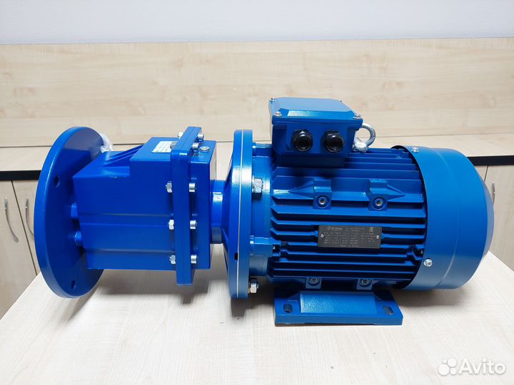 Мотор редуктор