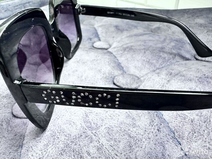 Солнцезащитные очки