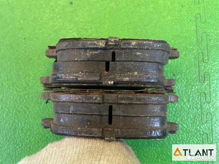 Тормозные колодки передний toyota gaia