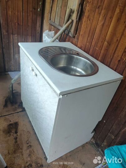 Кухонная мойка с тумбой