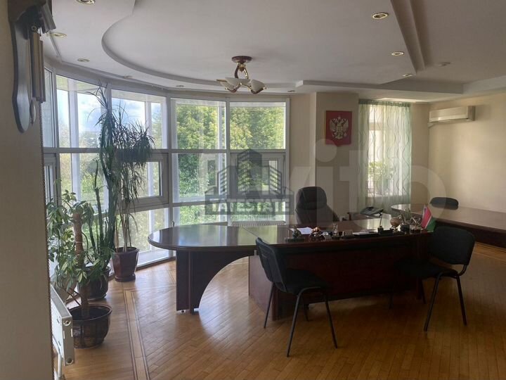 Сдается офис на первой линии 148 кв.м с мебелью