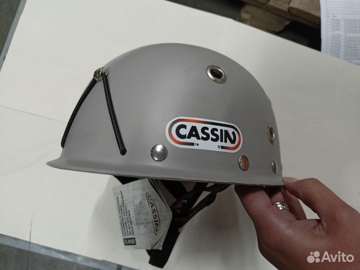 Каски для альпинизма и скалолазания новые