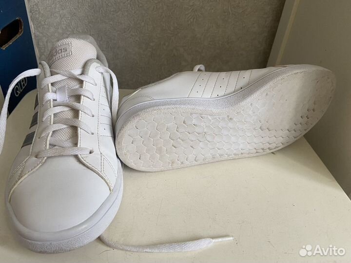 Кроссовки adidas р. 37-38