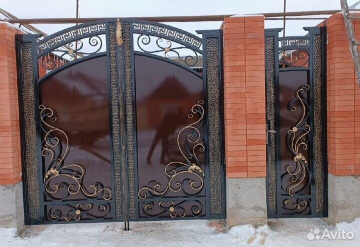 Ворота кованые ламбир
