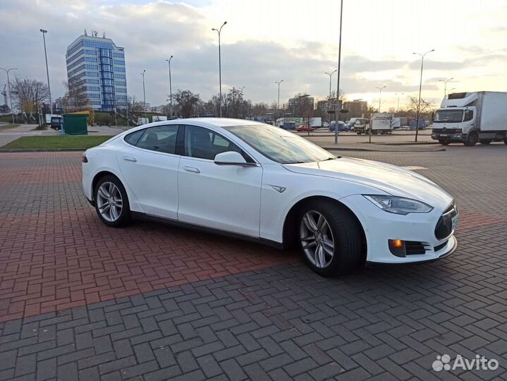 Tesla Model S AT, 2015, 157 000 км
