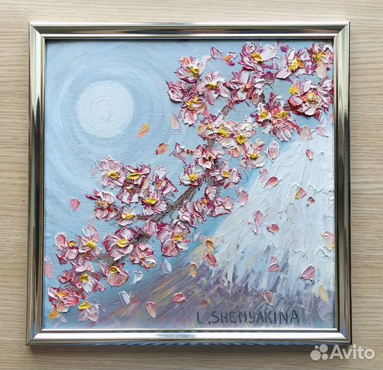 Картина маслом ветка сакуры в раме 30х30 см