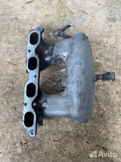 Коллектор впускной Toyota Prius NHW10 1nzfxe 1998