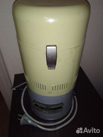 Мельница электрическая СССР