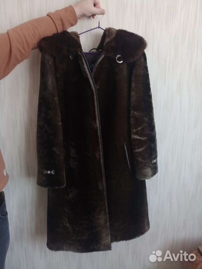 Продам 2 шубы