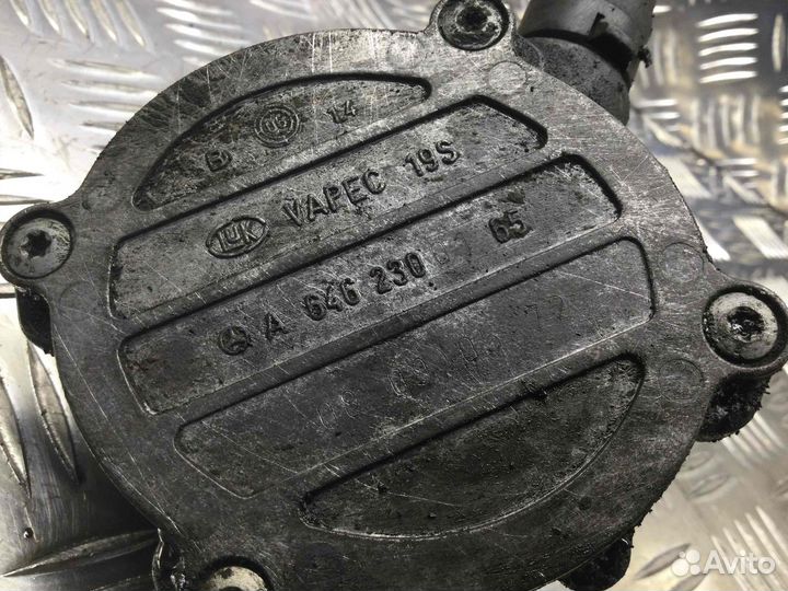 Насос вакуумный Mercedes C-klasse A6462300065; A64