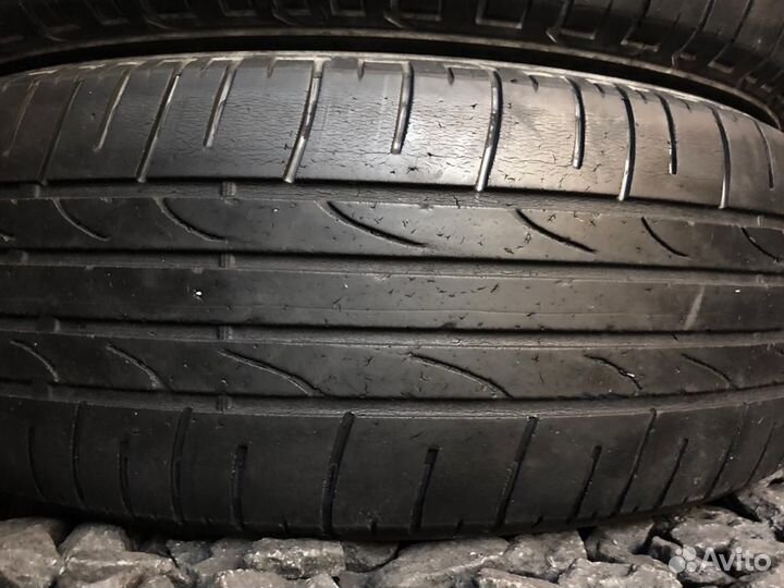 Bridgestone Dueler H/P Sport 215/65 R16