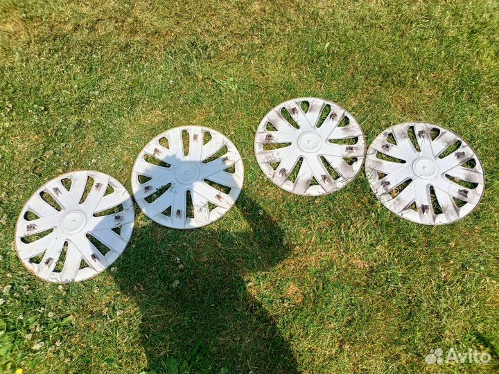 Стальные диски r15 на Фольксваген поло седан
