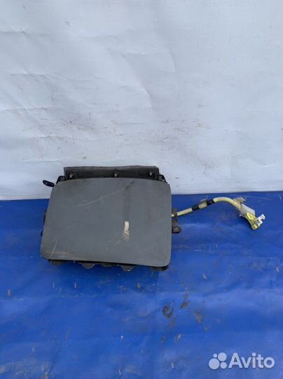 Подушка безопасности toyota estima lucida