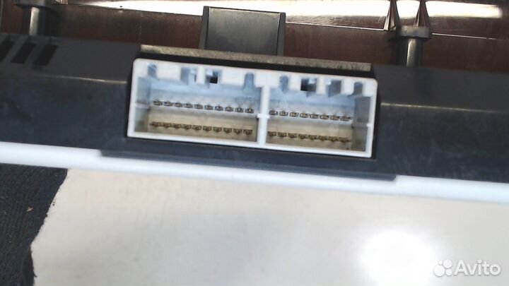 Дисплей компьютера Infiniti G, 2004