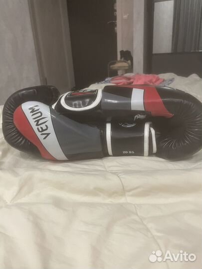 14 унц новые перчатки.Цена 1700