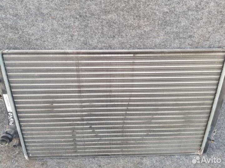 Радиатор основной Skoda Octavia 2 (A5) 2011