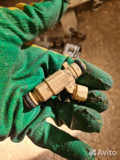 Форсунка топливная Kia Sportage 2 G4GC 2009