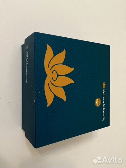 Внешний переносной аккумулятор Vietnam Airlines