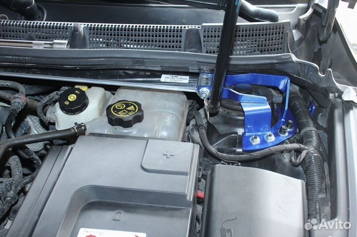 Распорка передняя Opel Insignia 2008 - 2017