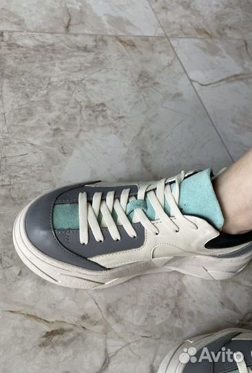 Кроссовки из натуральной кожи