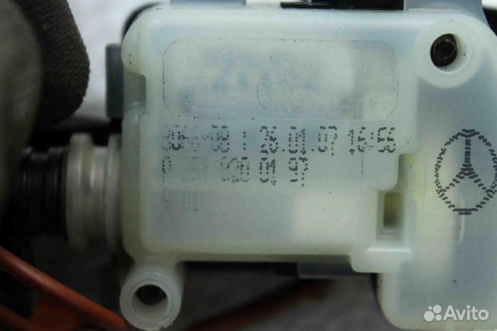 Активатор замка крышки бензобака Mercedes Be