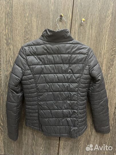 Демисезонная куртка 40 размер