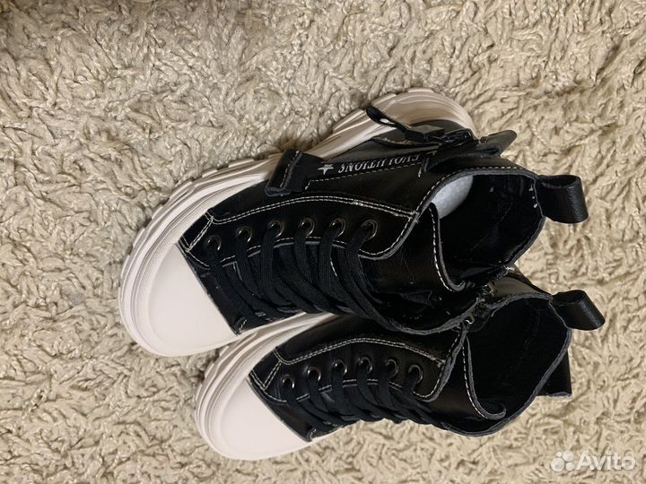 Ботинки демисезонные для мальчика. 29 размер