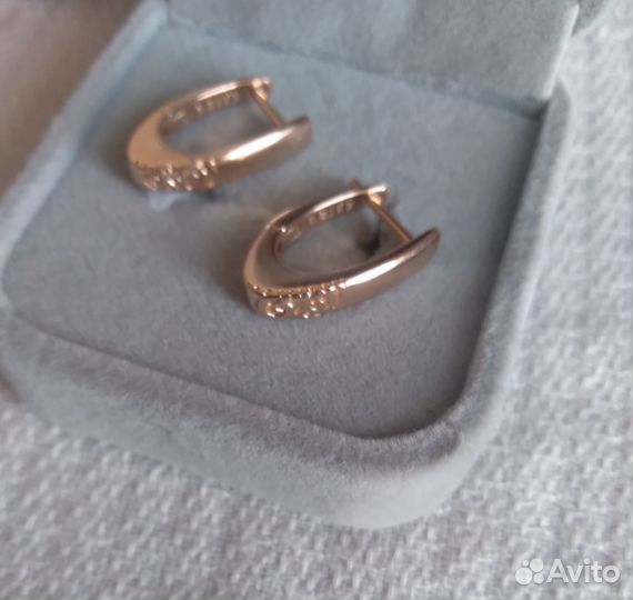 Золотые серьги